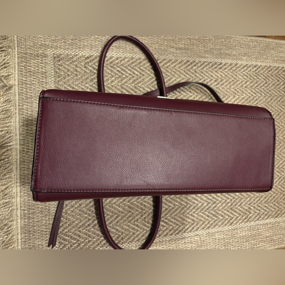 ALDO large handbag with multiple compartments - Picture 9 of 9